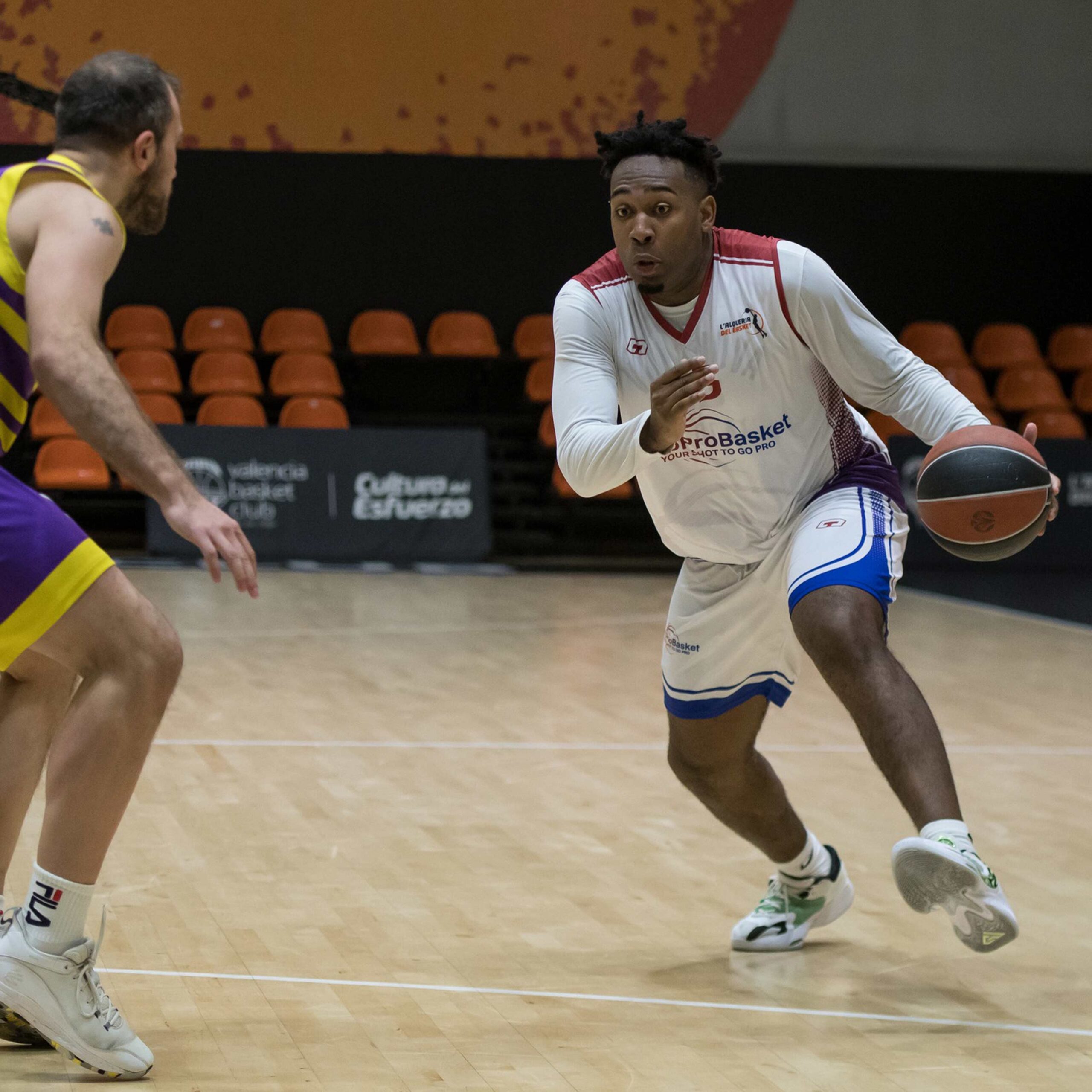 Evan-Eric Longino EuroProBasket Valencia Spain